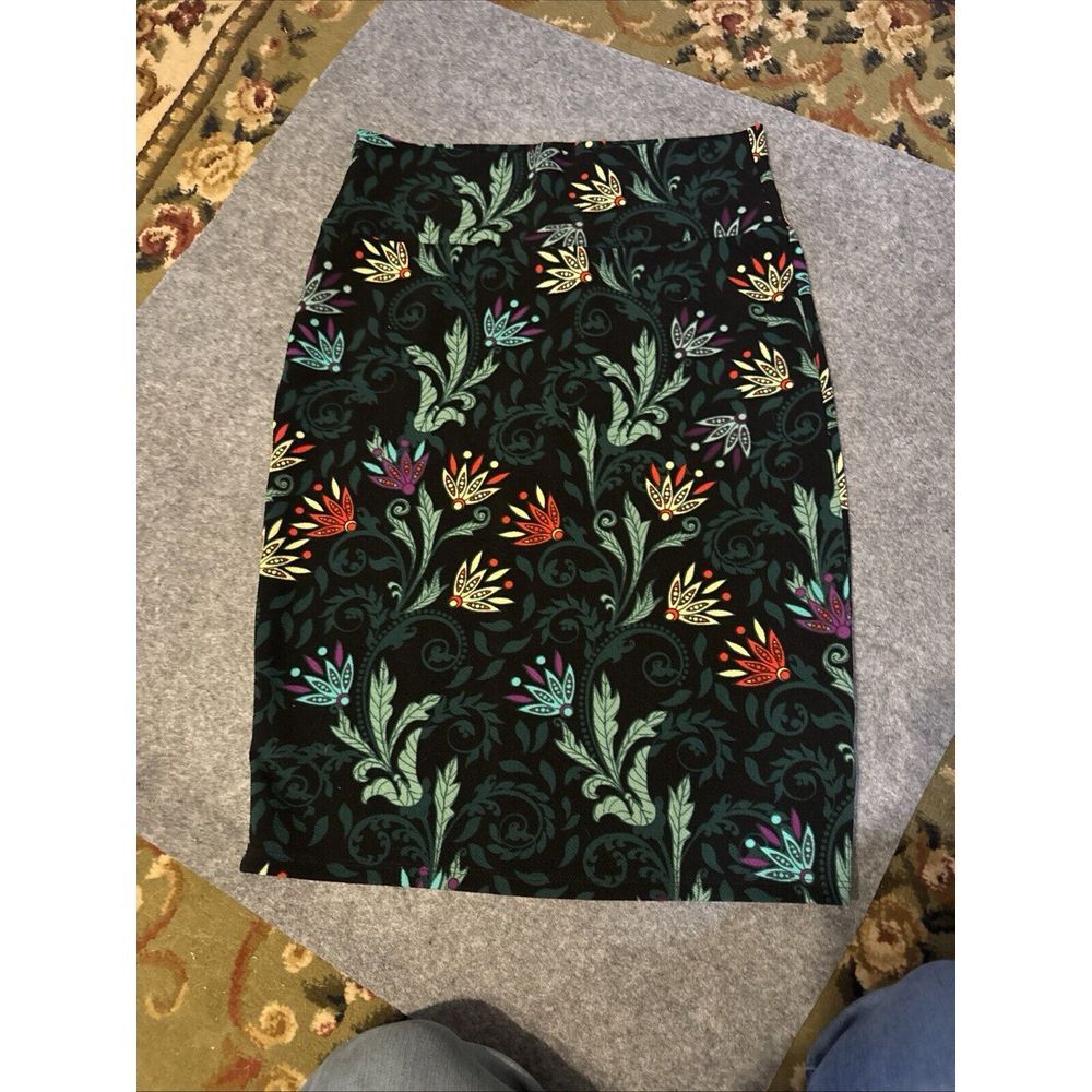 SMALL CASSIE Skirt LULAROE ~ MULTICOLOR FLORAL ~ Sizes M